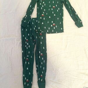 Hanna Andersson Get the tree Pajama Set